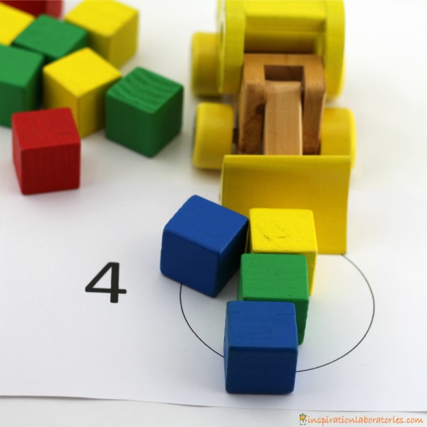 Try out our construction site build and count activity inspired by Goodnight, Goodnight Construction Site. It's a great way to practice number recognition and counting while building with blocks.