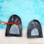 Toddlers and preschoolers will love painting penguins with this combination of fun art techniques.