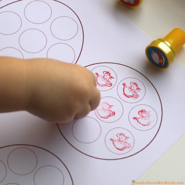 Use festive stamps to practice counting. Perfect for Dr. Seuss Day and Read Across America.