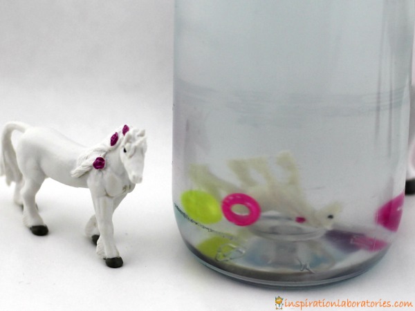 Learn how to make a unicorn Cartesian diver to explore density and buoyancy. 
