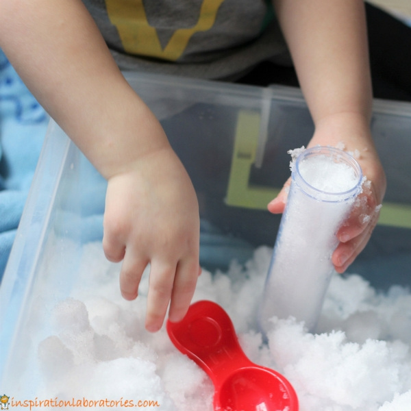 Try these simple snow science explorations inspired by The Snowy Day by Ezra Jack Keats. Perfect for toddlers and preschoolers.