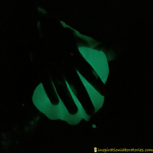 glow in the dark slime with lights off