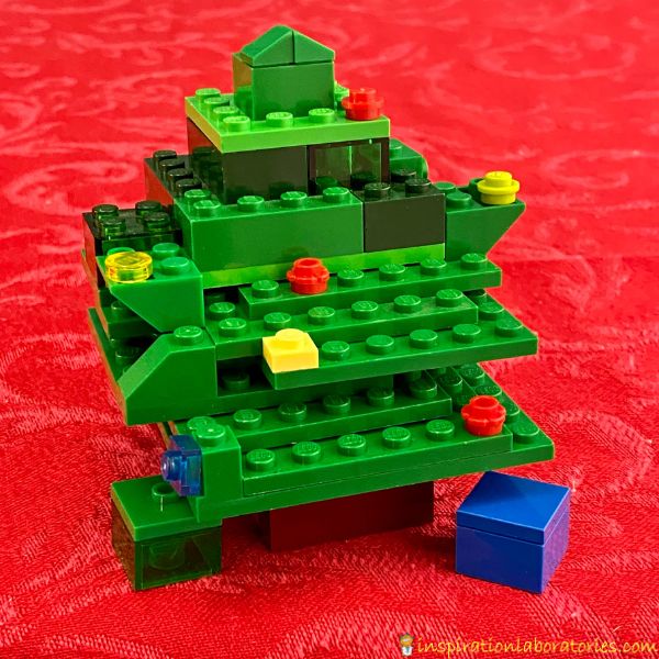 How to Build a LEGO Christmas Tree